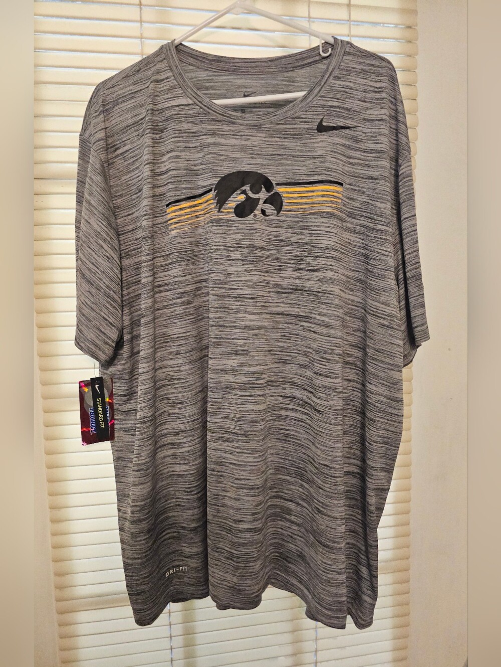 NWT Men's Iowa Hawkeyes Nike Dri-Fit T-Shirt Size 3XL